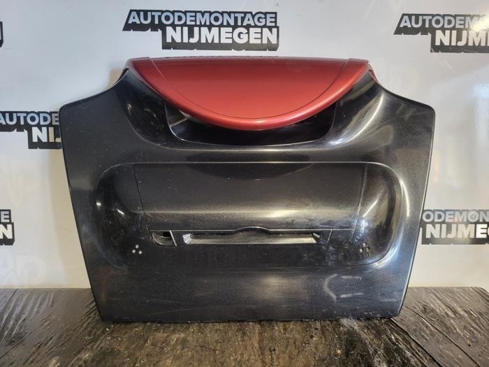 Radioblende Toyota iQ 1.0 12V VVT-i - Autodemontage Nijmegen