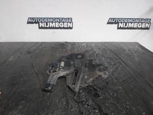 Used Bonnet lock mechanism Toyota iQ 1.0 12V VVT-i Price on request offered by Autodemontage Nijmegen