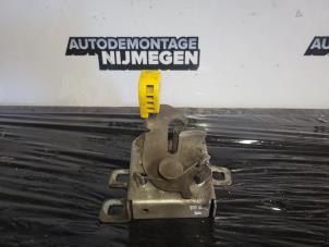 Usagé Mécanique de verrouillage capot Peugeot Bipper (AA) 1.3 HDI Prix sur demande proposé par Autodemontage Nijmegen