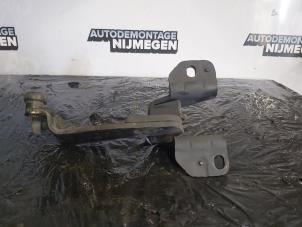 Used Sliding door rail, right Fiat Doblo (263) 1.3 D Multijet Price on request offered by Autodemontage Nijmegen