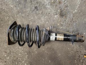Used Front shock absorber rod, right BMW Mini One/Cooper (R50) 1.6 16V Cooper Price € 100,00 Margin scheme offered by Autodemontage Nijmegen