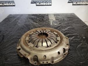 Used Clutch plate Renault Clio IV (5R) 0.9 Energy TCE 90 12V Price on request offered by Autodemontage Nijmegen