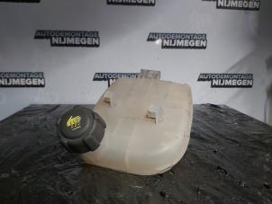 Used Expansion vessel Renault Twingo II (CN) 1.5 dCi 90 FAP Price on request offered by Autodemontage Nijmegen