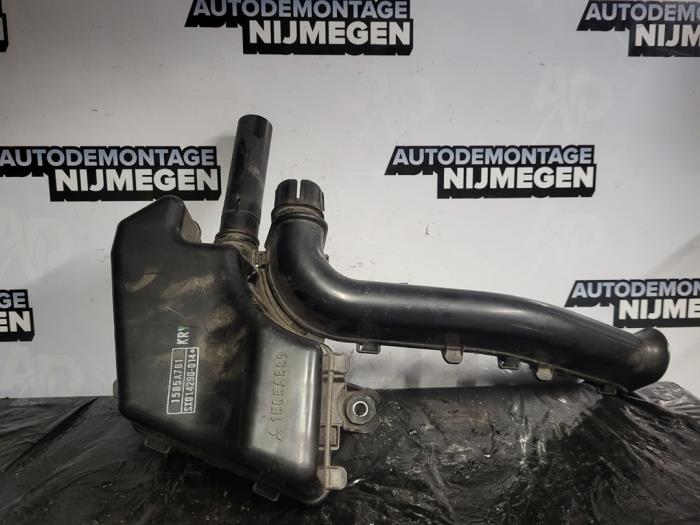 Begagnade Luftfilterhus Mitsubishi Space Star (A0) 1.0 12V Pris på förfrågan erbjuds av Autodemontage Nijmegen