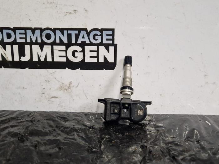 Begagnade Däcktryckssensor Toyota Corolla Commercial (E21) 1.8 16V Hybrid Pris på förfrågan erbjuds av Autodemontage Nijmegen