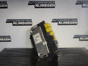 Used Fuse box Mercedes S (W220) 3.2 S-320 CDI 24V Price on request offered by Autodemontage Nijmegen