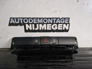 Gebrauchte Panikbeleuchtung Schalter Chrysler PT Cruiser 1.6 16V Preis auf Anfrage angeboten von Autodemontage Nijmegen