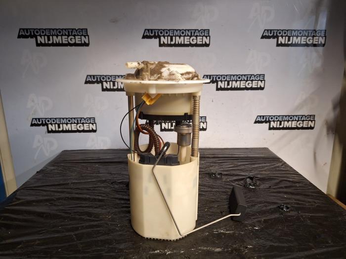 Electric fuel pump from a Fiat Panda (169) 1.2 Fire Natural Power 2007