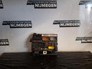 Used Fuse box Peugeot 207/207+ (WA/WC/WM) 1.4 16V Vti Price on request offered by Autodemontage Nijmegen