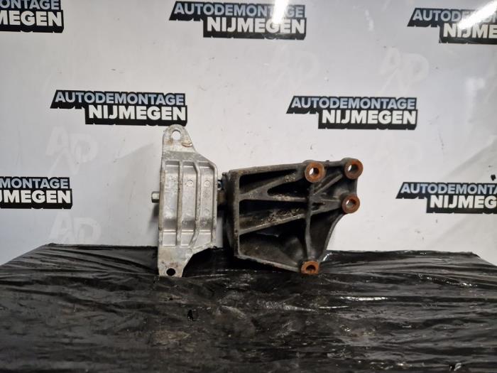 Engine mount from a Hyundai i20 (GBB) 1.0 T-GDI 100 12V 2016