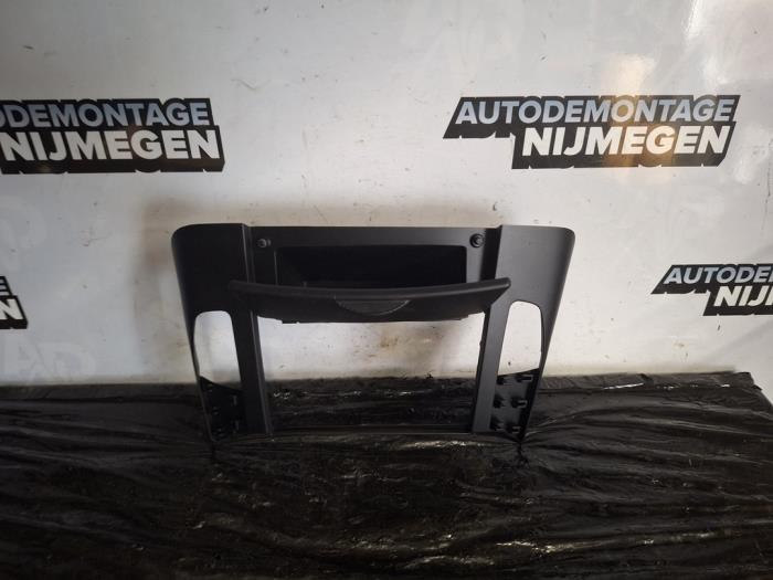 Używane Schowek Kia Cee'd (EDB5) 1.4 CVVT 16V Cena na żądanie oferowane przez Autodemontage Nijmegen