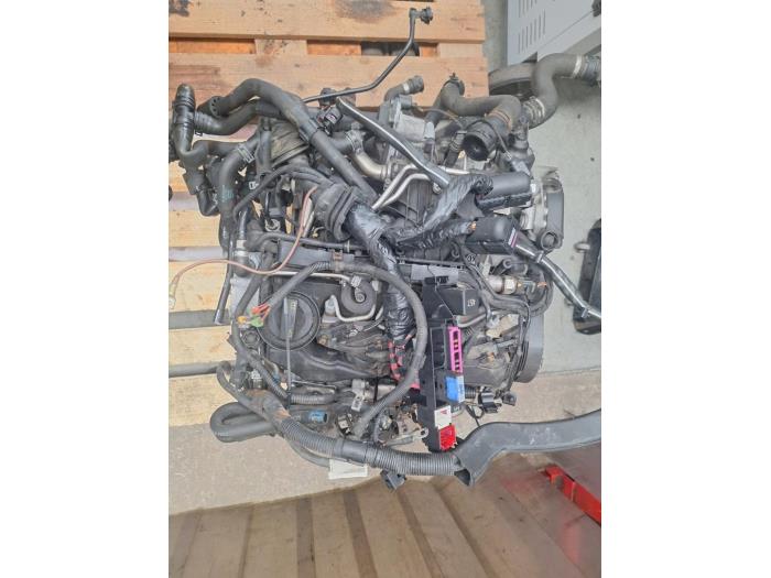 Used Engine Audi A4 Avant (B8) 2.0 TDI 16V Price on request offered by Autodemontage Nijmegen