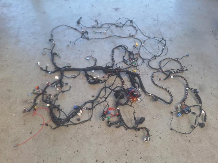 Begagnade Kablage Renault Twingo III (AH) ZE R80 Pris på förfrågan erbjuds av Autodemontage Nijmegen