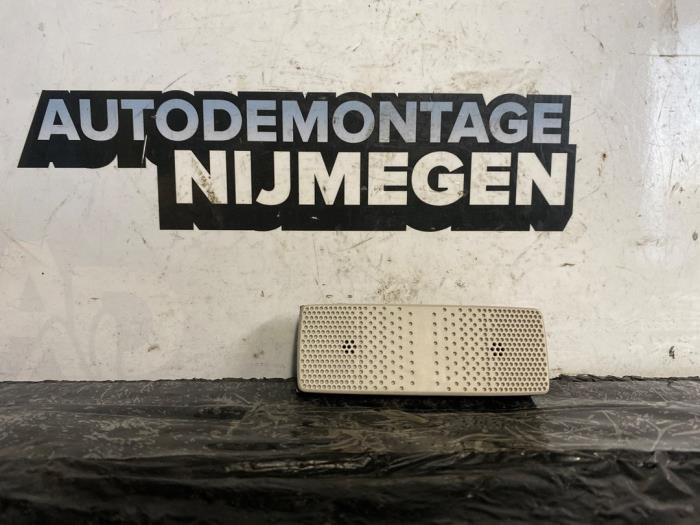Usados Micrófono Renault Twingo III (AH) ZE R80 Precio de solicitud ofrecido por Autodemontage Nijmegen