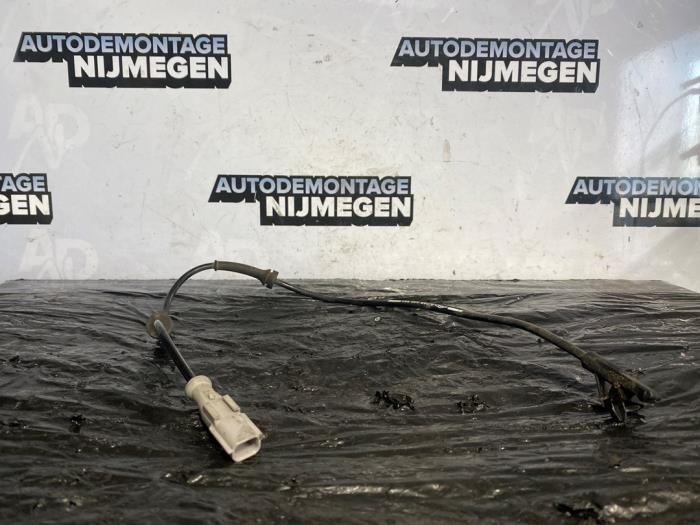 Begagnade ABS-sensor Renault Twingo III (AH) ZE R80 Pris på förfrågan erbjuds av Autodemontage Nijmegen