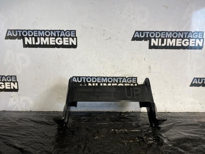 Usagé Divers Renault Twingo III (AH) ZE R80 Prix sur demande proposé par Autodemontage Nijmegen