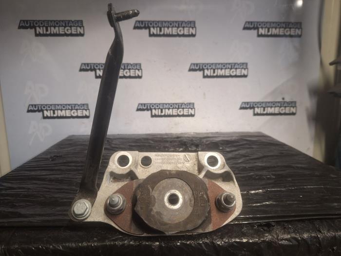 Used Engine mount Renault Twingo III (AH) ZE R80 Price on request offered by Autodemontage Nijmegen