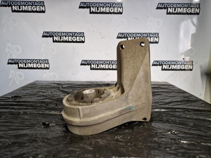 Used Engine mount Opel Antara (LA6) 2.4 16V 4x4 Price on request offered by Autodemontage Nijmegen