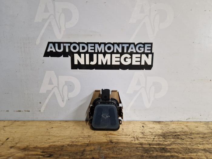 Begagnade Regnsensor Jaguar XE 2.0 D E-Performance 16V Pris på förfrågan erbjuds av Autodemontage Nijmegen