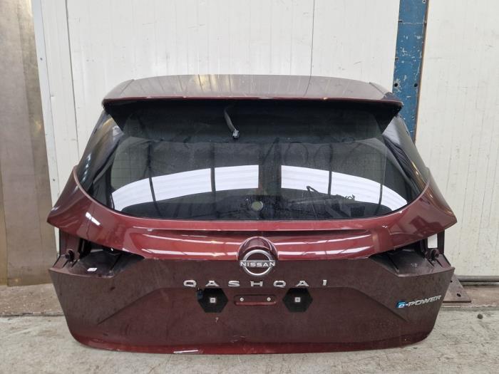 Używane Tylna klapa Nissan Qashqai (J12) 1.5 VC-T e-Power 16V Cena na żądanie oferowane przez Autodemontage Nijmegen