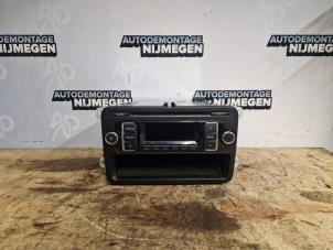 Usados Reproductor de CD y radio Volkswagen Golf Plus (5M1/1KP) 1.2 TSI Precio de solicitud ofrecido por Autodemontage Nijmegen