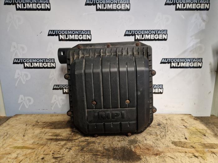 Begagnade Luftfilterhus Seat Mii 1.0 12V Pris på förfrågan erbjuds av Autodemontage Nijmegen