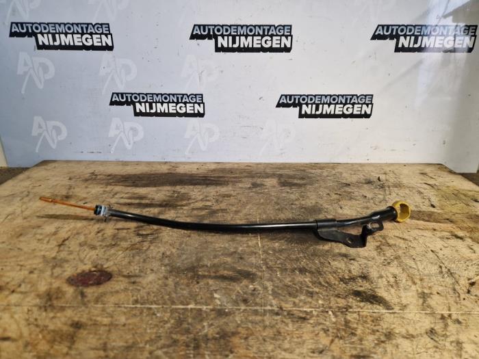 Gebrauchte Ölmessstab Peugeot 208 I (CA/CC/CK/CL) 1.2 Vti 12V PureTech 82 Preis auf Anfrage angeboten von Autodemontage Nijmegen