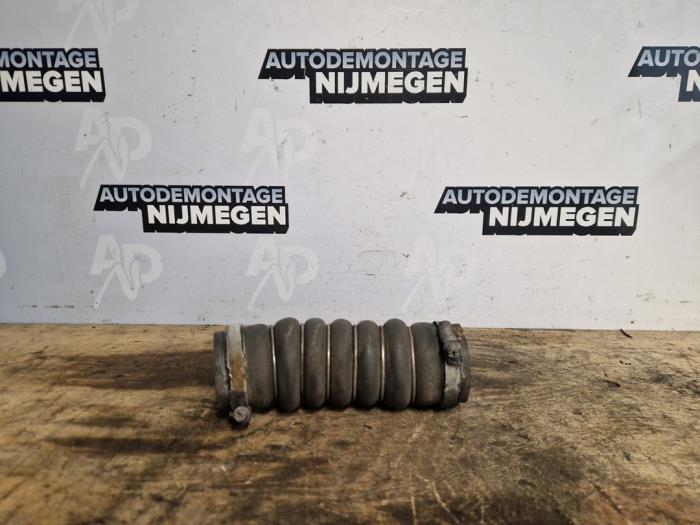 Gebrauchte Intercooler Schlauch Ford Fiesta 6 (JA8) 1.6 TDCi 16V ECOnetic Preis auf Anfrage angeboten von Autodemontage Nijmegen