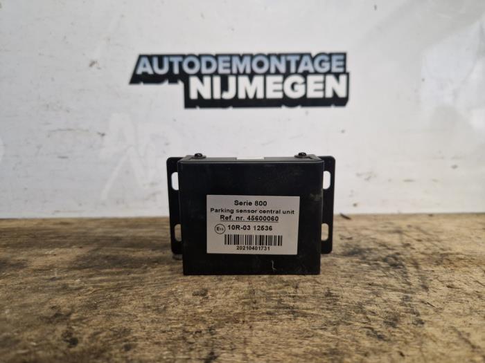 Begagnade PDC-modul Hyundai i20 (GBB) 1.2i 16V Pris på förfrågan erbjuds av Autodemontage Nijmegen