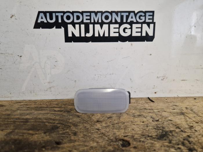 Begagnade Innerbelysning, bak Hyundai i20 (GBB) 1.2i 16V Pris på förfrågan erbjuds av Autodemontage Nijmegen