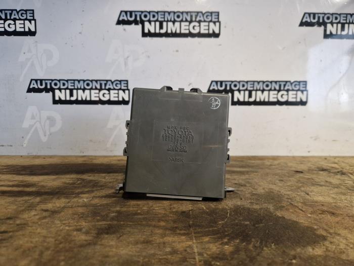 Używane Sterownik tempomatu Toyota Prius (NHW20) 1.5 16V Cena na żądanie oferowane przez Autodemontage Nijmegen