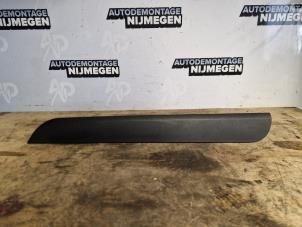 Usagé Bande décorative de tableau de bord Mercedes Citan (415.6) 1.5 108 CDI Prix sur demande proposé par Autodemontage Nijmegen