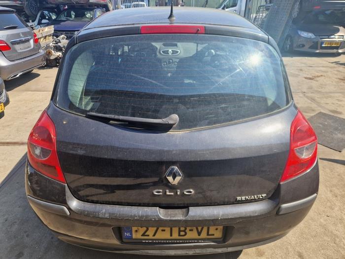 Gebrauchte Heckklappe Renault Clio III (BR/CR) 1.4 16V Preis auf Anfrage angeboten von Autodemontage Nijmegen