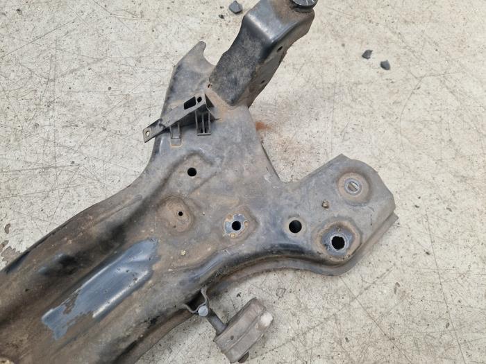 Subframe from a Volkswagen Polo V (6R) 1.4 TDI DPF BlueMotion technology 2014
