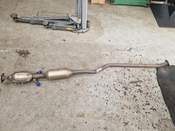 Used Front pipe + catalyst Mazda 3 (BM/BN) 2.0 SkyActiv-G 120 16V Price on request offered by Autodemontage Nijmegen