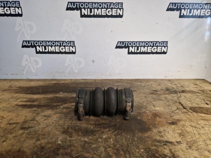 Gebrauchte Intercooler Schlauch Citroen Berlingo 1.6 HDI 16V 75 Preis auf Anfrage angeboten von Autodemontage Nijmegen
