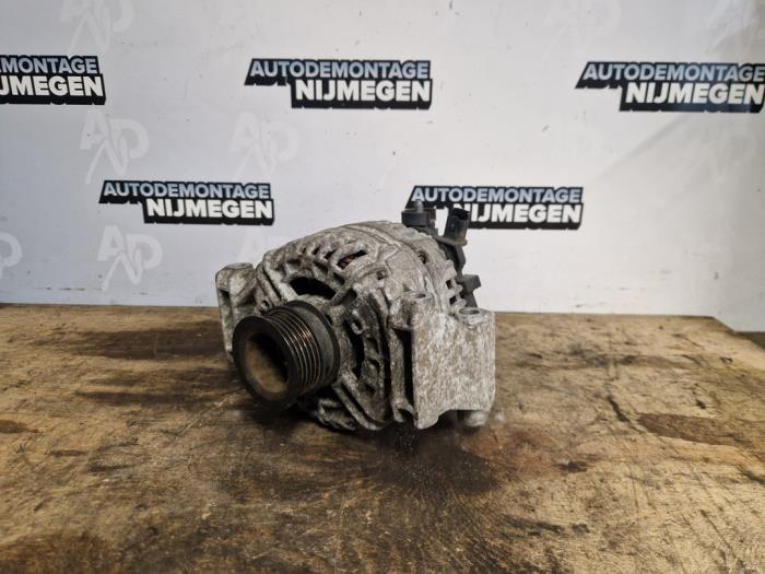 Begagnade Dynamo Opel Zafira (M75) 2.2 16V Direct Ecotec Pris på förfrågan erbjuds av Autodemontage Nijmegen