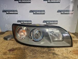 Usados Faro derecha Volvo V50 (MW) 2.4i 20V Precio de solicitud ofrecido por Autodemontage Nijmegen