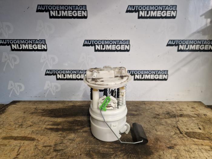 Usagé Pompe carburant électrique Dacia Sandero II 0.9 TCE 12V Prix sur demande proposé par Autodemontage Nijmegen