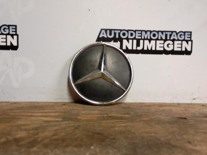 Używane Emblemat Mercedes Sprinter 3,5t (906.63) 313 CDI 16V Cena na żądanie oferowane przez Autodemontage Nijmegen