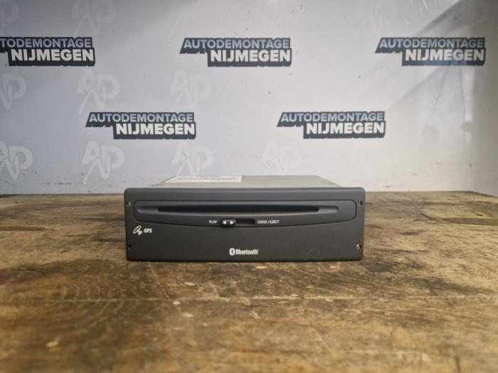 Usados Módulo Bluetooth Renault Espace (JK) 2.0 16V Turbo Precio de solicitud ofrecido por Autodemontage Nijmegen