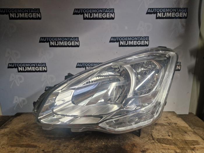 Używane Reflektor lewy Citroen Berlingo 1.6 BlueHDI 100 Cena na żądanie oferowane przez Autodemontage Nijmegen