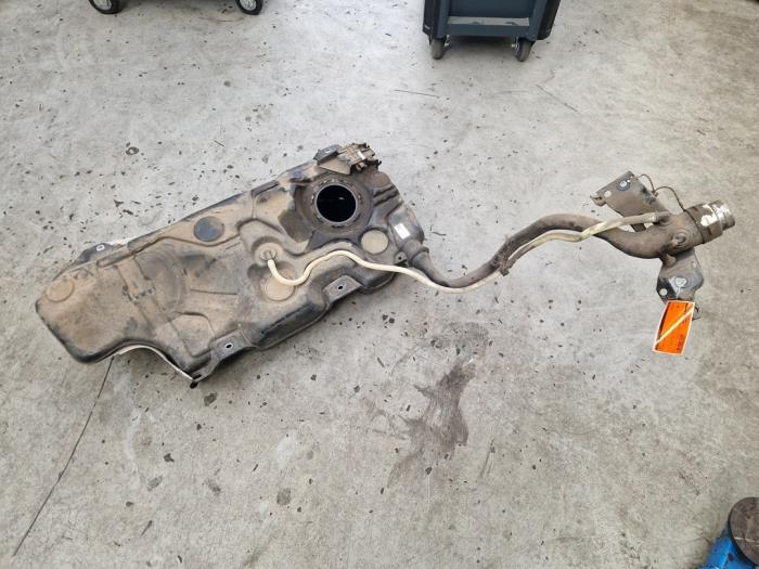 Tank Volkswagen Golf VII (AUA), 2012 / 2021 1.6 TDI BlueMotion 16V, Halvkombi (Hatchback), Diesel, 1.598cc, 81kW (110pk), FWD, CRKB; CXXB; DBKA, 2013-01 / 2017-03 (Begagnad)