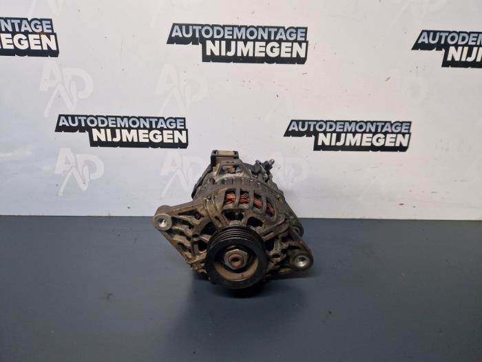 Begagnade Dynamo Hyundai i20 1.2i 16V Pris på förfrågan erbjuds av Autodemontage Nijmegen