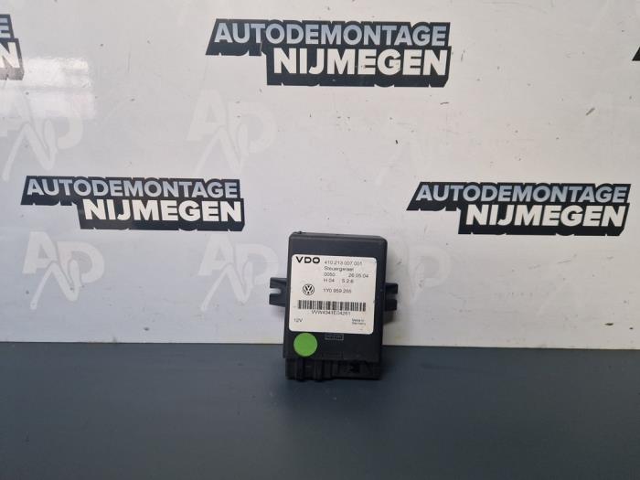 Used Convertible computer Volkswagen New Beetle (1Y7) 2.0 Price on request offered by Autodemontage Nijmegen