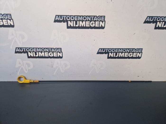 Gebrauchte Ölmessstab Seat Mii 1.0 12V Preis auf Anfrage angeboten von Autodemontage Nijmegen