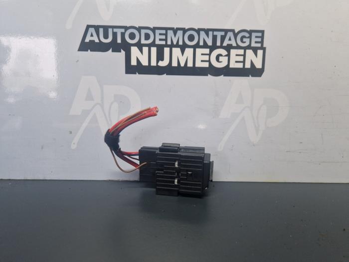 Begagnade Relä BMW 1 serie (E87/87N) 116i 1.6 16V Pris på förfrågan erbjuds av Autodemontage Nijmegen