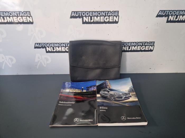 Używane Instrukcja Mercedes B (W246/W242) 1.5 B-180 CDI,d 16V Cena € 25,00 Procedura marży oferowane przez Autodemontage Nijmegen