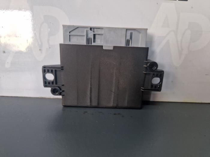 PDC-modul från en Mercedes-Benz B (W246/W242) 1.5 B-180 CDI,d 16V 2016