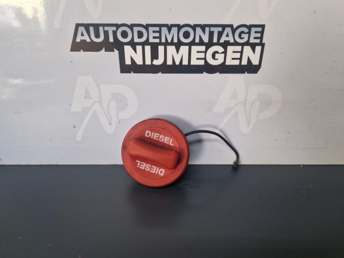 Begagnade Tanklock Mercedes B (W246/W242) 1.5 B-180 CDI,d 16V Pris på förfrågan erbjuds av Autodemontage Nijmegen